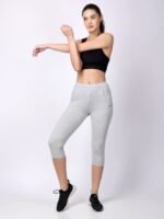 Floret Women Mid-Rise Regular Fit Capris