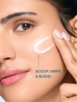Ponds Oil-Free Super Light Gel With Hyaluronic Acid & Vitamin E - 300ml